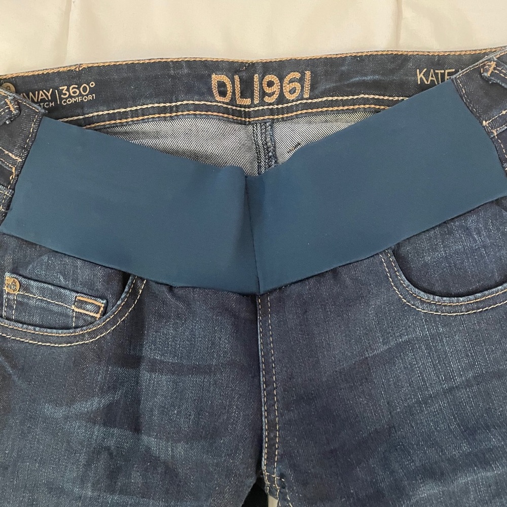 DL1961 size 25 maternity jeans